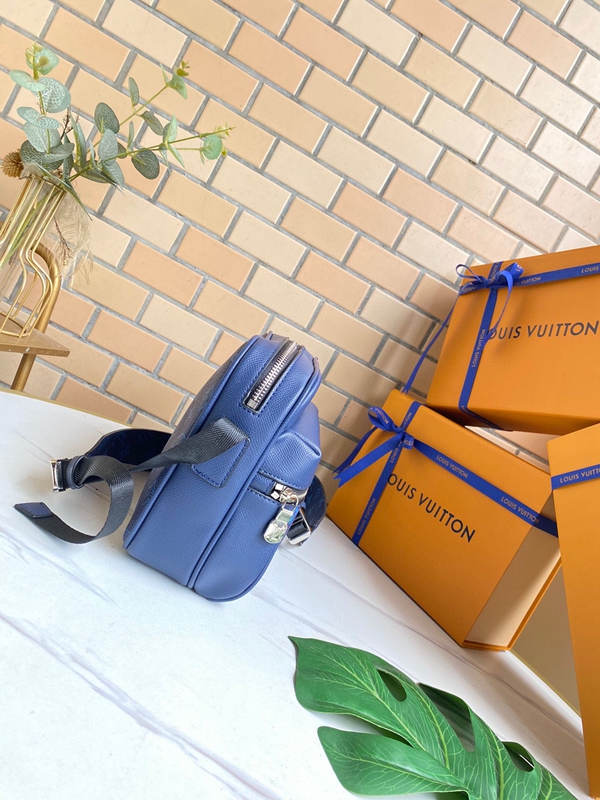 ルイヴィトンバッグ背面デザイン